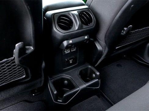 Used 2025 Jeep Gladiator Mojave image 24