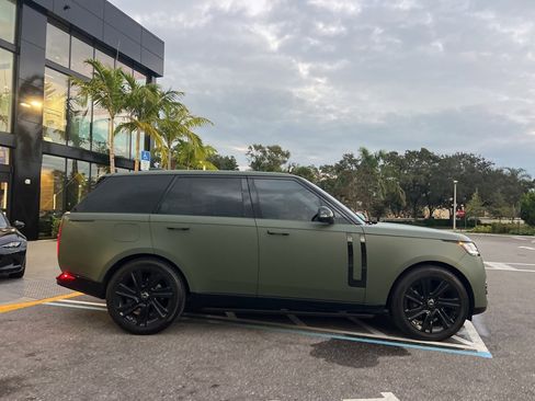 Used 2023 Land Rover Range Rover SE image 9