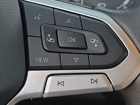 Used 2024 Volkswagen Jetta SE image 28