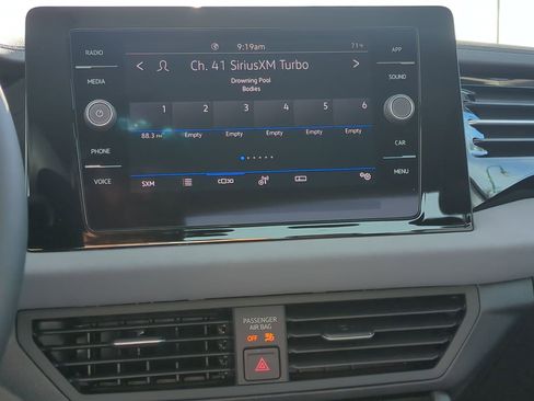 New 2025 Volkswagen Jetta SE image 13