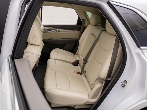 New 2026 Cadillac XT5 Premium Luxury w/ LPO, Floor Liner Package image 17