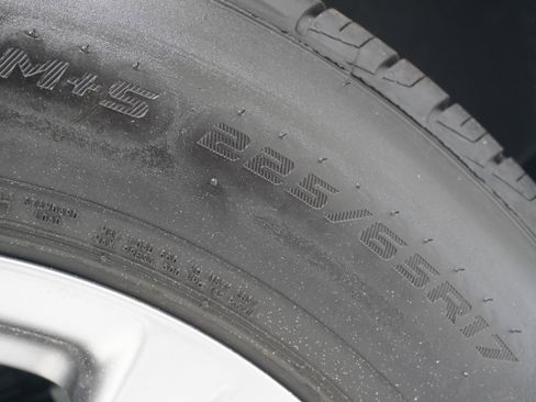 Used 2022 Toyota RAV4 LE image 24