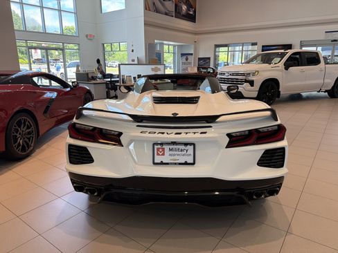 Used 2023 Chevrolet Corvette Stingray Premium Conv w/ Z51 Performance Package RWD image 6