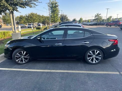 Used 2017 Nissan Maxima 3.5 SL FWD image 3