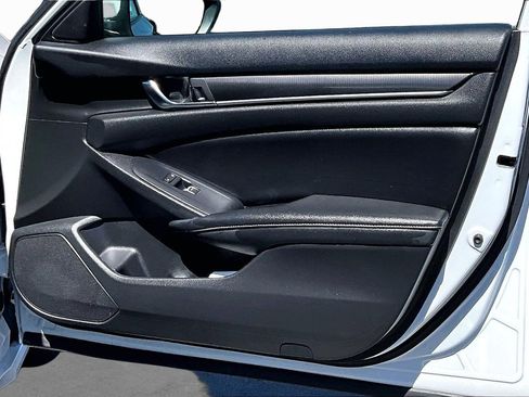 Used 2019 Honda Accord Sport image 16