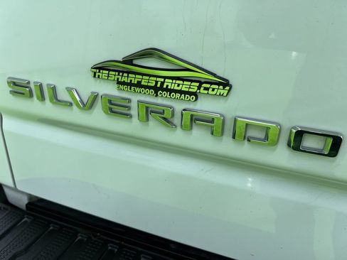 Used 2022 Chevrolet Silverado 1500 LT AWD/4WD image 12