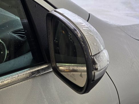 Used 2022 Mercedes-Benz GLA 250 4MATIC w/ Premium Package Lite image 27