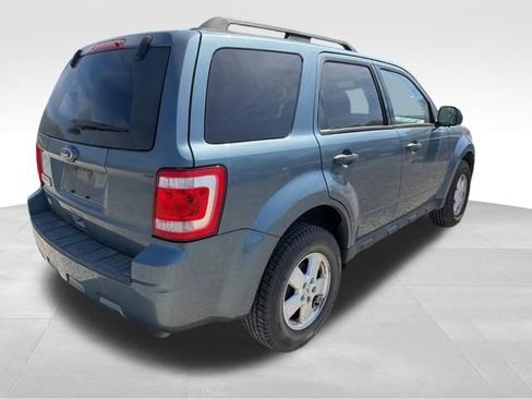 Used 2011 Ford Escape XLT image 3