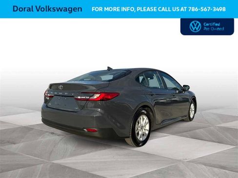Used 2025 Toyota Camry LE image 8