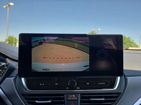 New 2026 Nissan Altima 2.5 SR FWD image 9