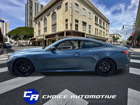 Used 2021 BMW 430i Coupe w/ M Sport Package RWD image 3