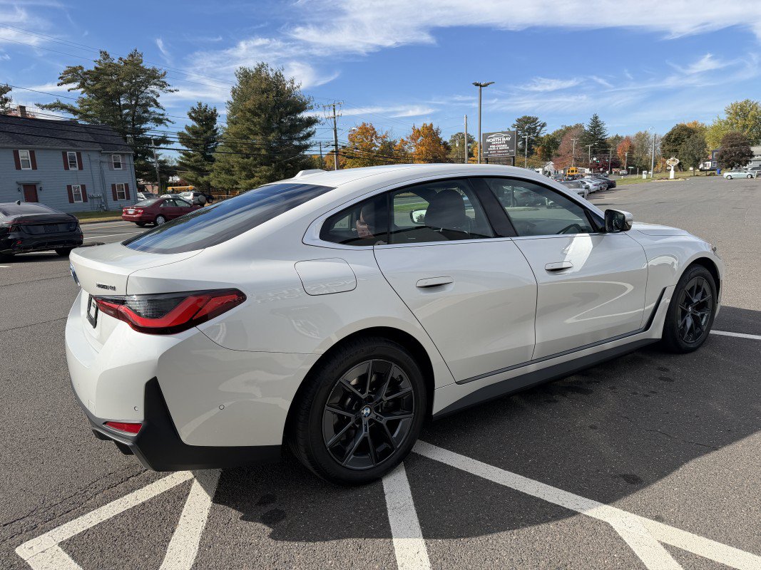 Used 2025 BMW i4 xDrive40i w/ Premium Package AWD/4WD image 7