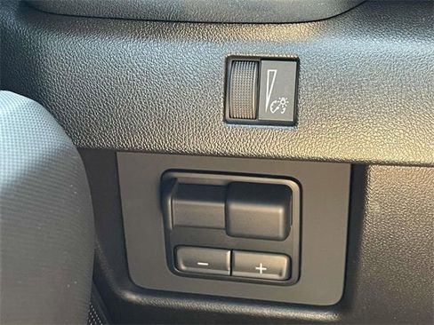 New 2025 GMC Canyon Elevation w/ Convenience Package image 19