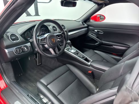 Used 2023 Porsche 718 Boxster S RWD image 2