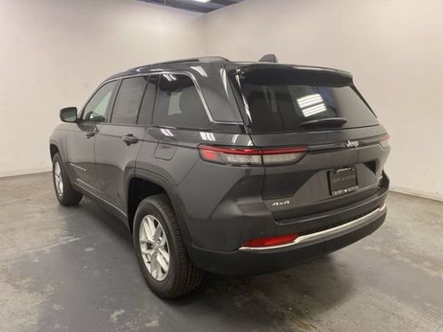 Used 2026 Jeep Grand Cherokee Laredo X AWD/4WD image 4