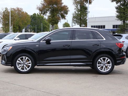 Used 2022 Audi Q3 2.0T Premium w/ Convenience Package image 3