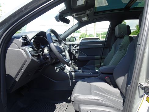 Certified 2024 Audi Q3 2.0T Premium Plus w/ Premium Plus Package AWD/4WD image 9