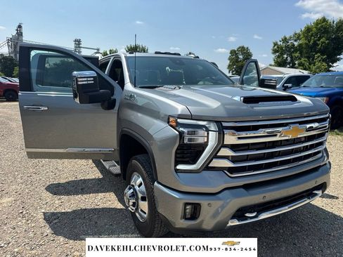 Used 2025 Chevrolet Silverado 3500 High Country w/ High Country Premium Package AWD/4WD image 48