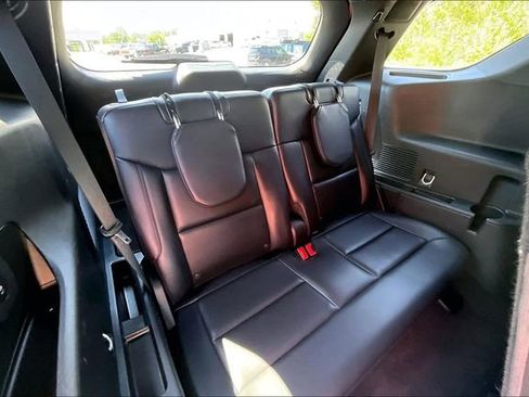 Used 2025 Ford Explorer ST-Line w/ ST-Line Street Pack AWD/4WD image 27