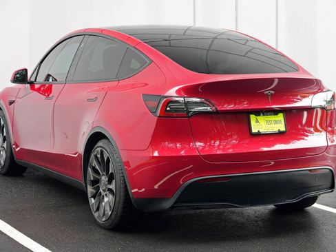 Used 2022 Tesla Model Y Performance AWD/4WD image 49