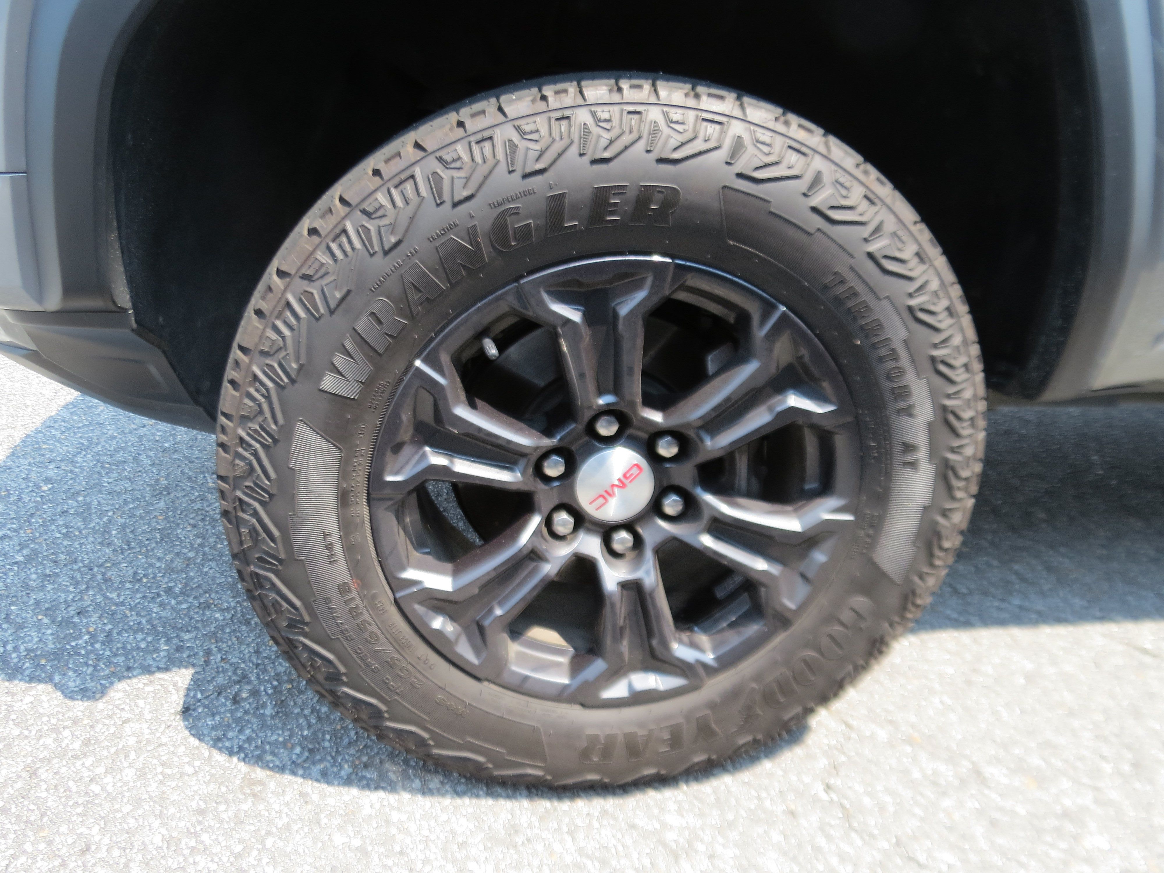 Used 2023 GMC Canyon Elevation RWD image 12
