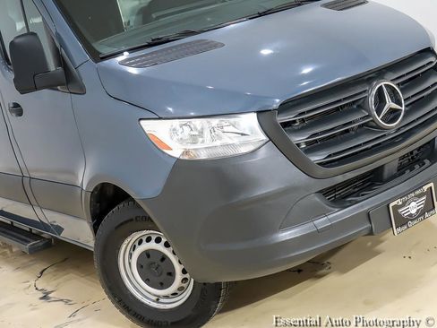 Used 2019 Mercedes-Benz Sprinter 144 image 6
