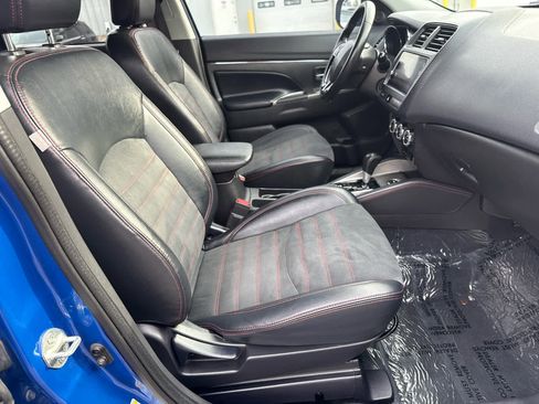 Used 2018 Mitsubishi Outlander Sport SE image 12