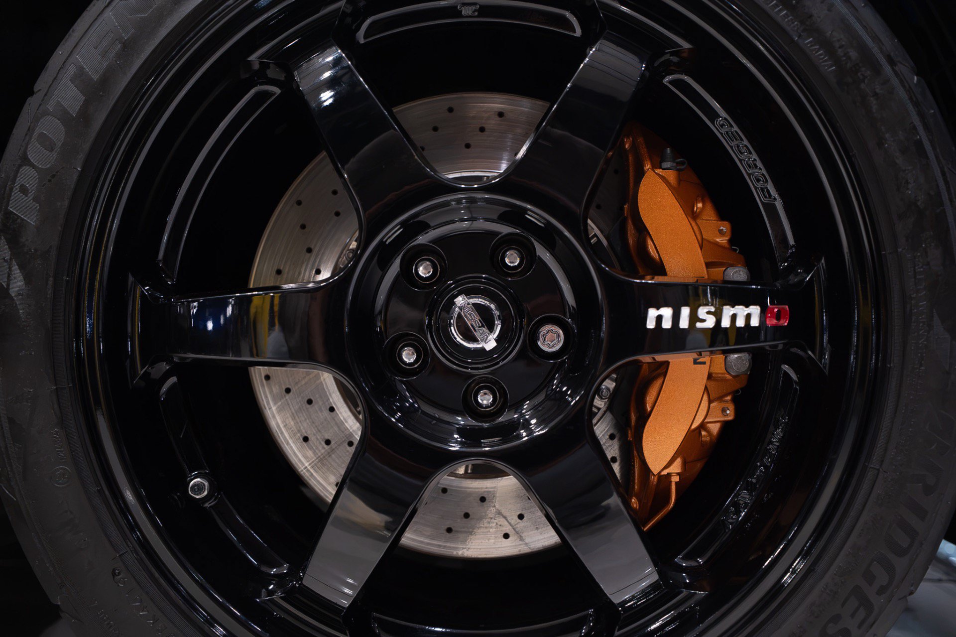 Used 2016 Nissan GT-R NISMO AWD/4WD image 53
