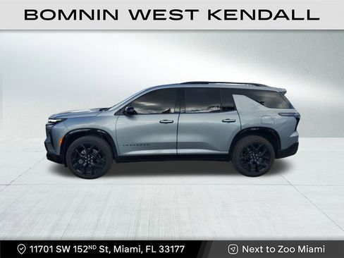 Used 2024 Chevrolet Traverse RS image 4