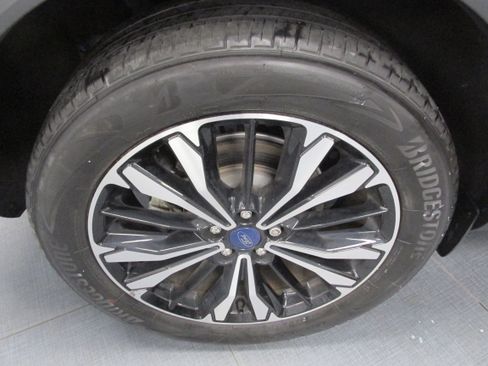 Used 2022 Ford Escape SEL w/ SEL Stealth AWD Package image 15