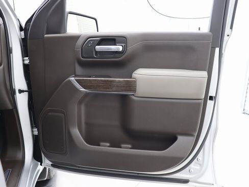 Used 2020 GMC Sierra 1500 SLE w/ SLE Value Package image 31