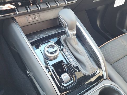 New 2026 GMC Canyon AT4 image 31