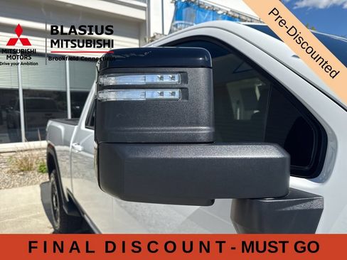 Used 2025 GMC Sierra 2500 AT4 AWD/4WD image 29
