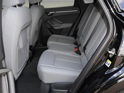 Used 2025 Audi Q3 2.0T Premium w/ Convenience Package image 14