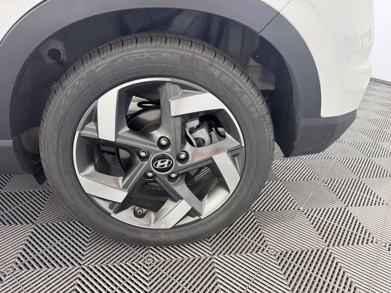Used 2026 Hyundai Venue SEL FWD image 13