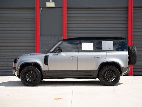 Used 2023 Land Rover Defender 110 X-Dynamic SE image 2