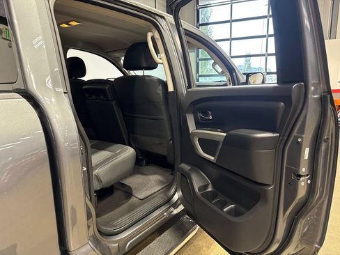 Used 2019 Nissan Titan SV AWD/4WD image 81
