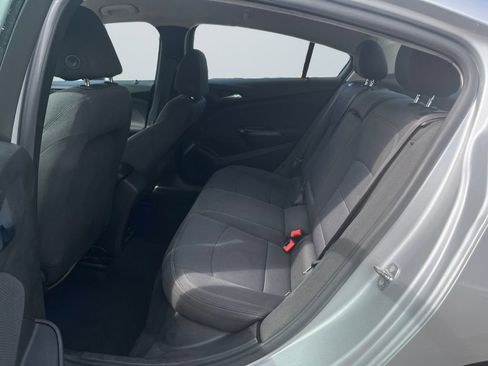 Used 2017 Chevrolet Cruze LT FWD image 13