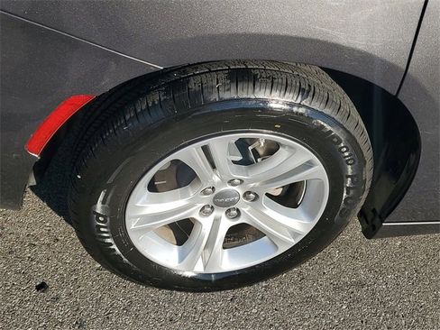 Certified 2023 Dodge Charger SXT image 5