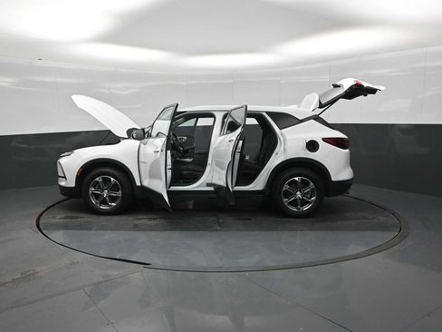 Used 2023 Chevrolet Blazer LT AWD/4WD image 36