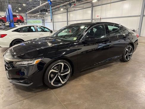 Used 2022 Honda Accord Sport image 2