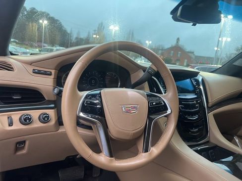 Used 2018 Cadillac Escalade ESV Platinum image 14