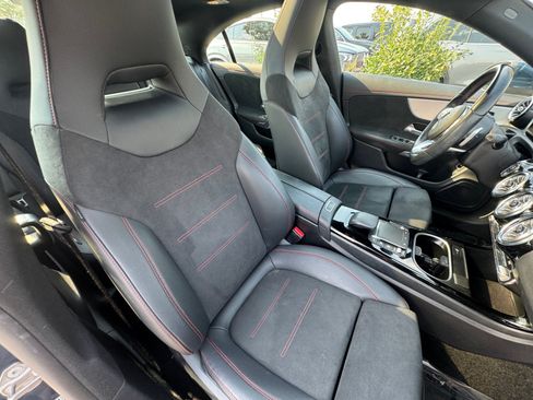 Used 2023 Mercedes-Benz CLA 250 4MATIC image 17