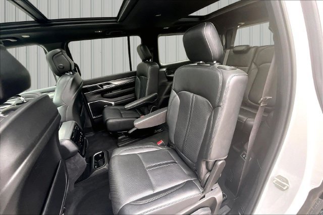 Used 2023 Jeep Wagoneer Series II AWD/4WD image 22