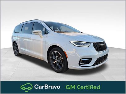 Used 2022 Chrysler Pacifica Touring-L