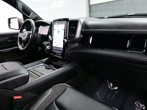 Used 2025 RAM 1500 Limited AWD/4WD image 18