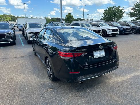 Used 2020 Nissan Sentra SR image 3
