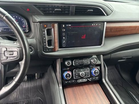 Used 2023 GMC Yukon XL Denali Ultimate AWD/4WD image 20