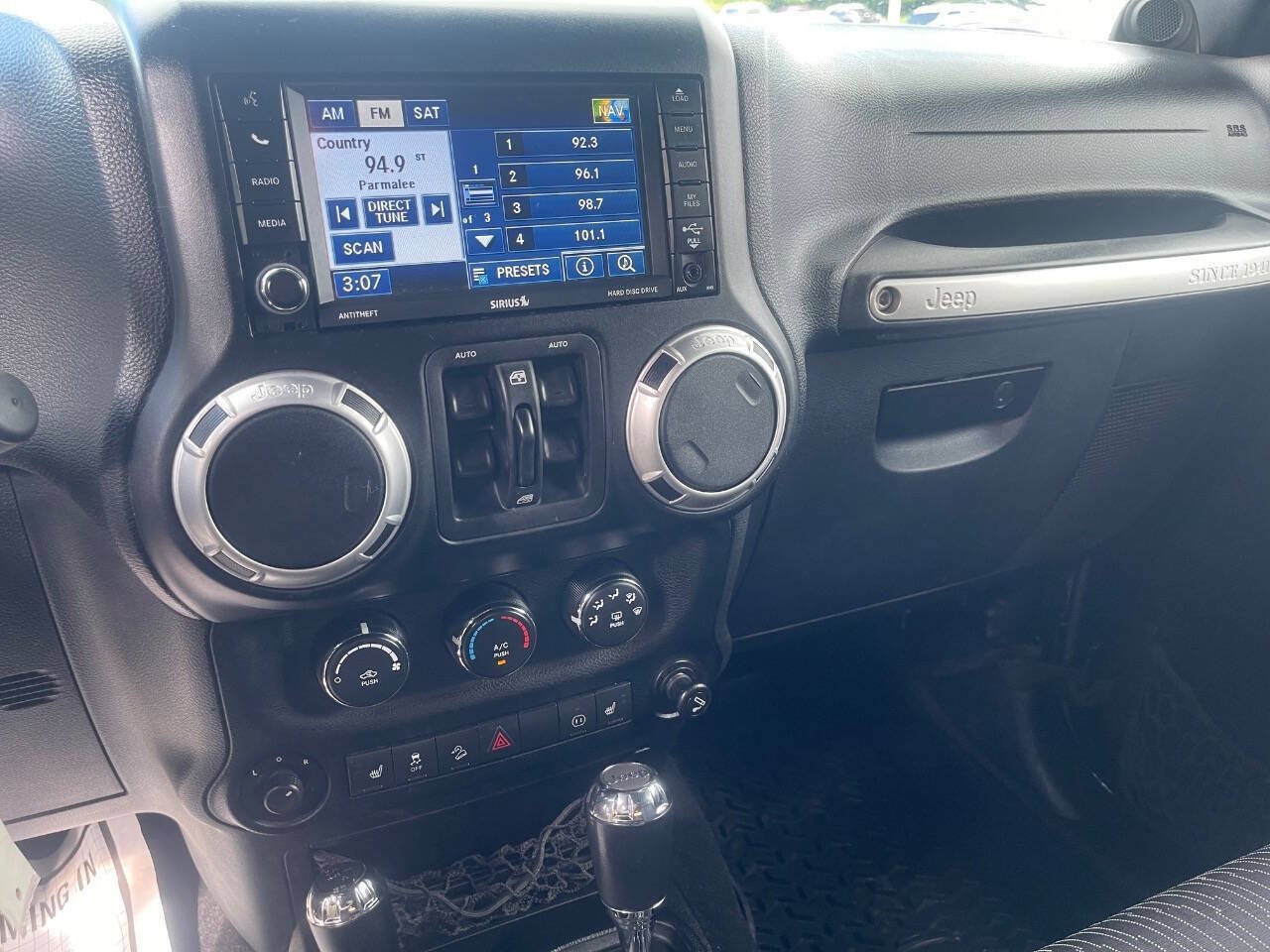 Used 2012 Jeep Wrangler Unlimited Sahara w/ Dual Top Group AWD/4WD image 15