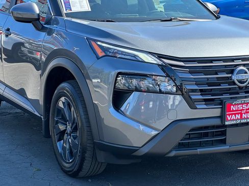 Used 2026 Nissan Rogue SV FWD image 11